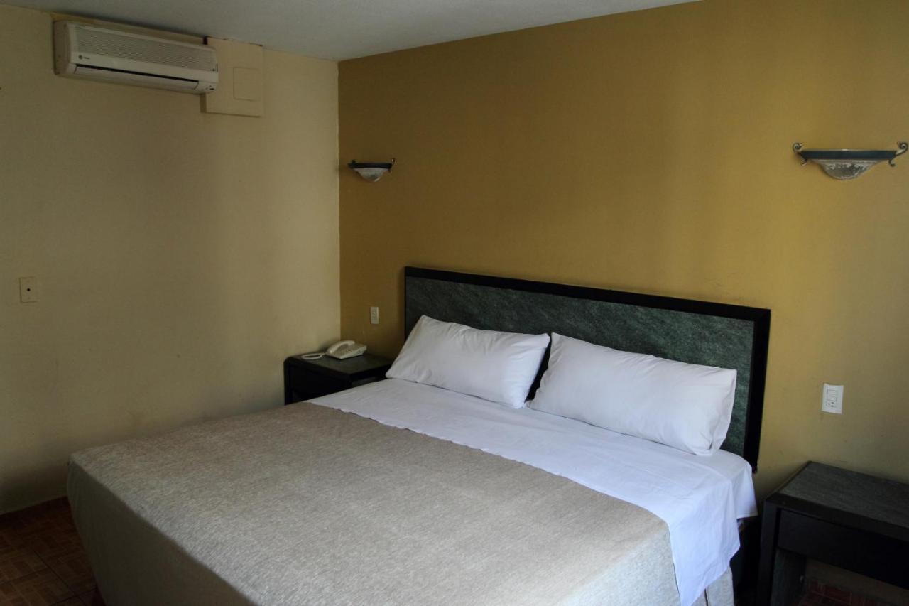 Hotel Universo Guadalajara Bagian luar foto