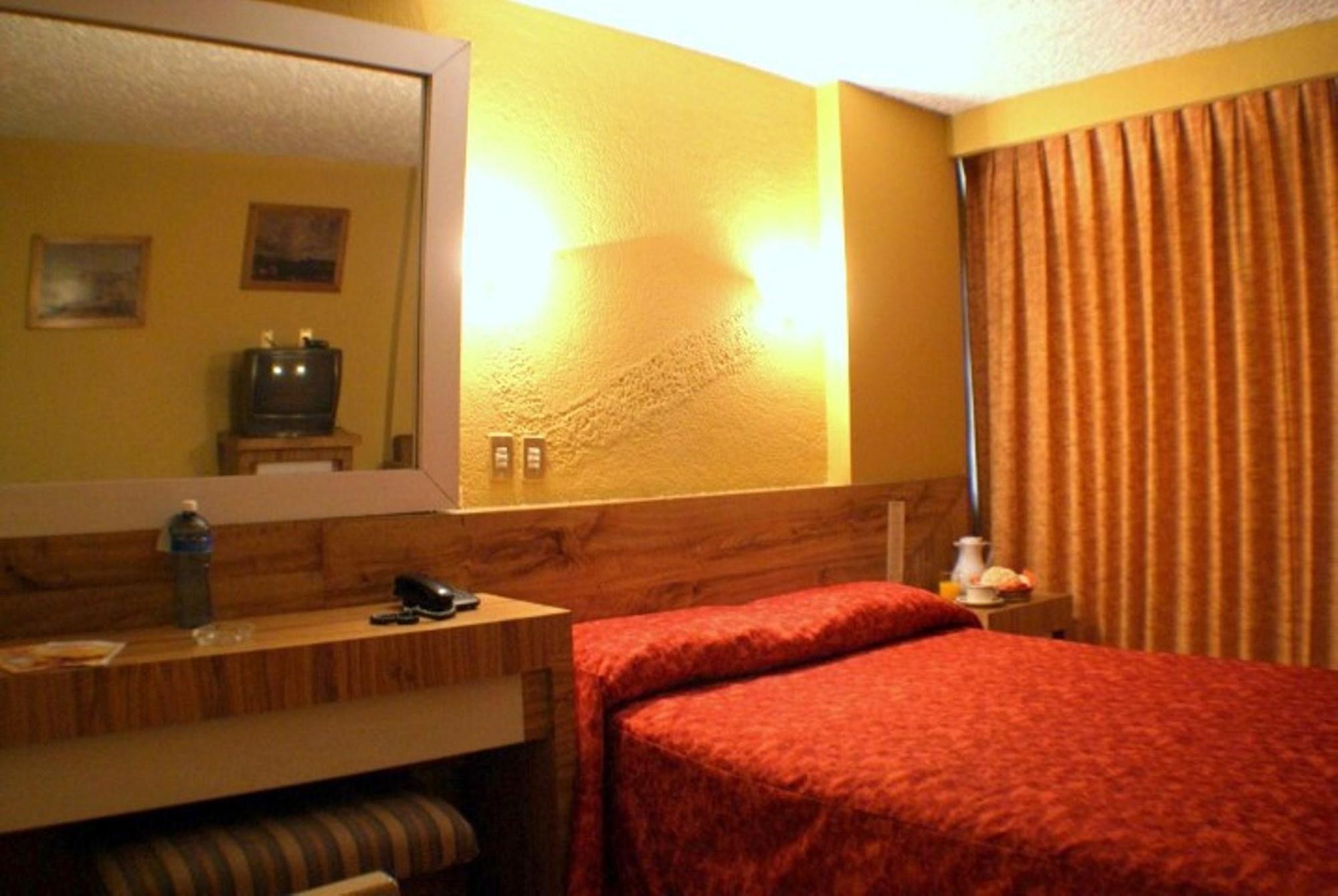 Hotel Universo Guadalajara Bagian luar foto