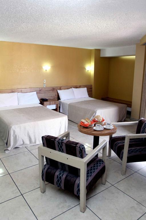 Hotel Universo Guadalajara Ruang foto